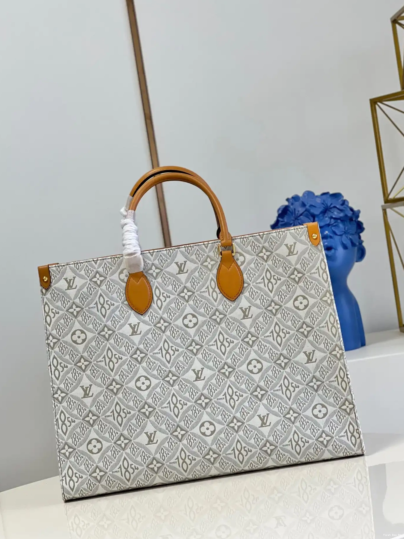 First bag ru VUITTON LOUIS GM ONTHEGO 0702